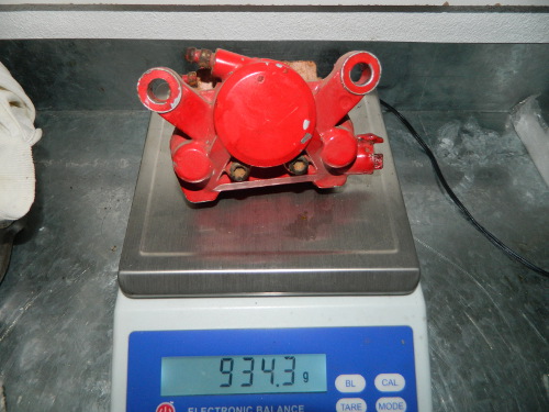 Yamaha FZR400 3TJ1 Rear
     Caliper Weight